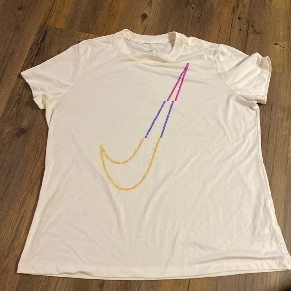 Womens The Nike Tee, dri-fit. Size XL.